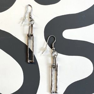 Fun oblong chain silver earrings